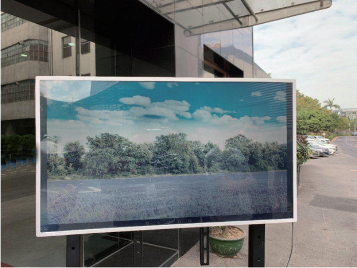綠色標(biāo)桿產(chǎn)品！反射陽光屏成為戶外顯示終端改革新引擎